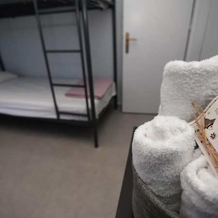 Rose Garden Apartments ミティカス エクステリア 写真
