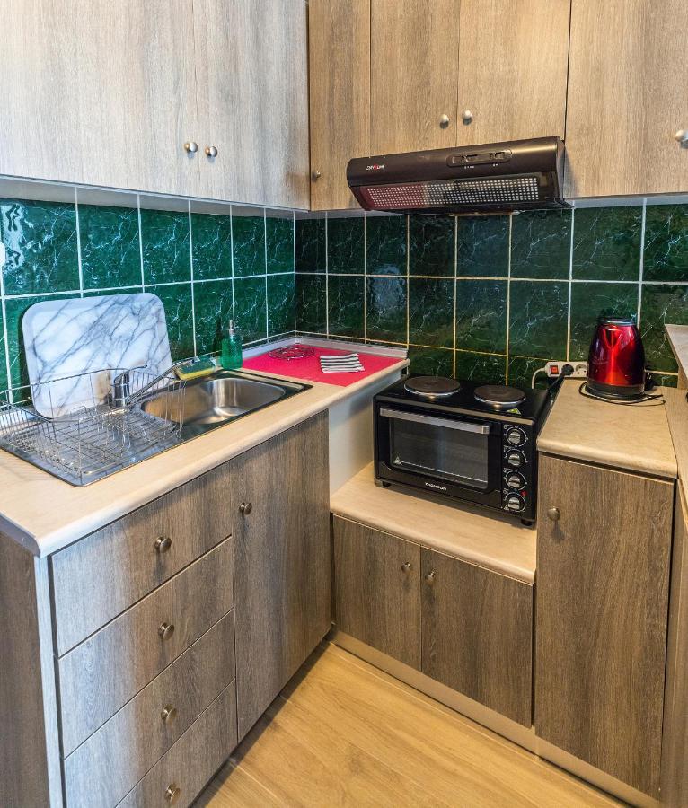 Rose Garden Apartments ミティカス エクステリア 写真