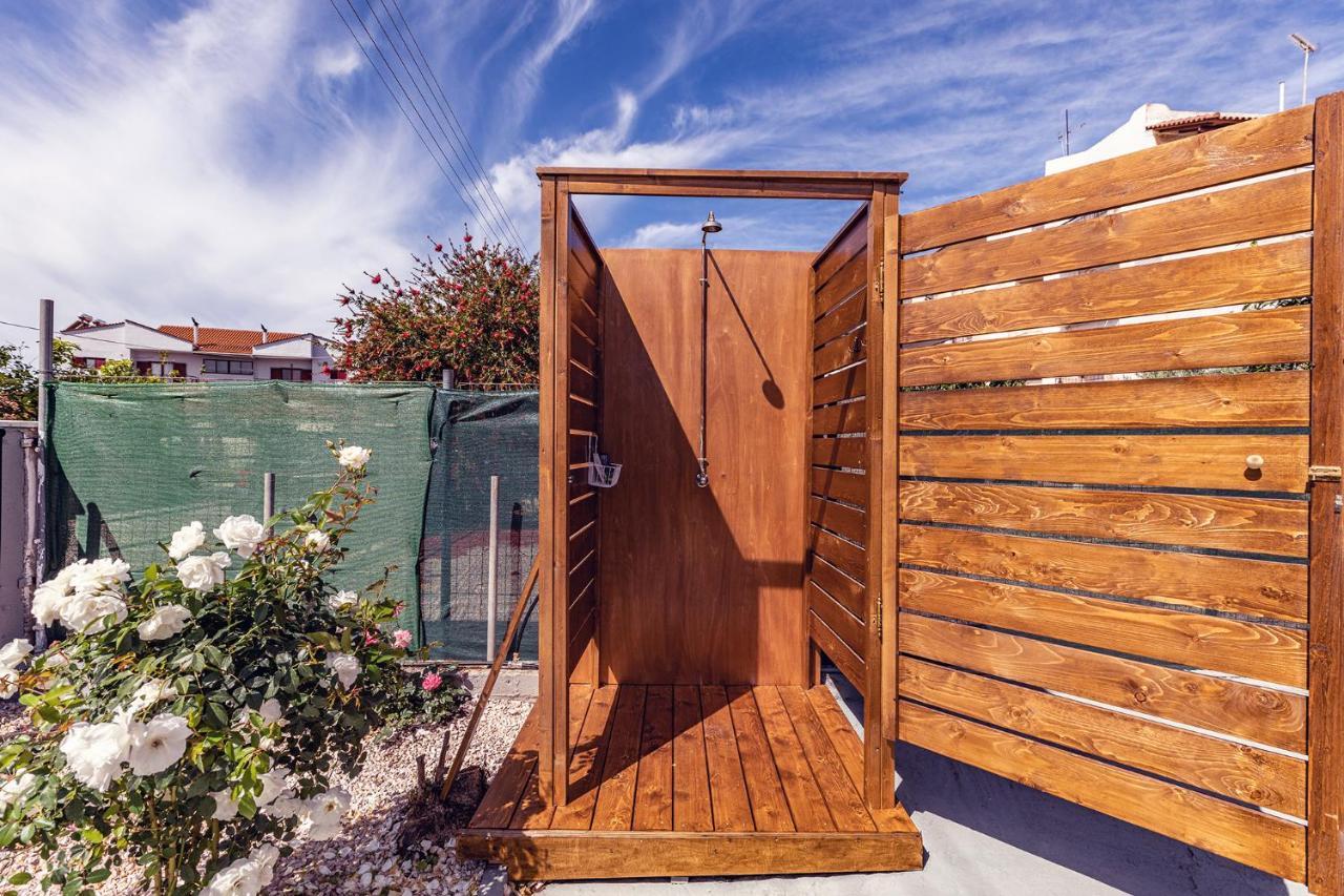 Rose Garden Apartments ミティカス エクステリア 写真