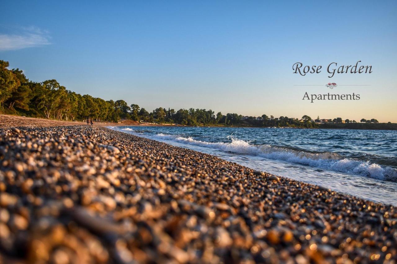 Rose Garden Apartments ミティカス エクステリア 写真