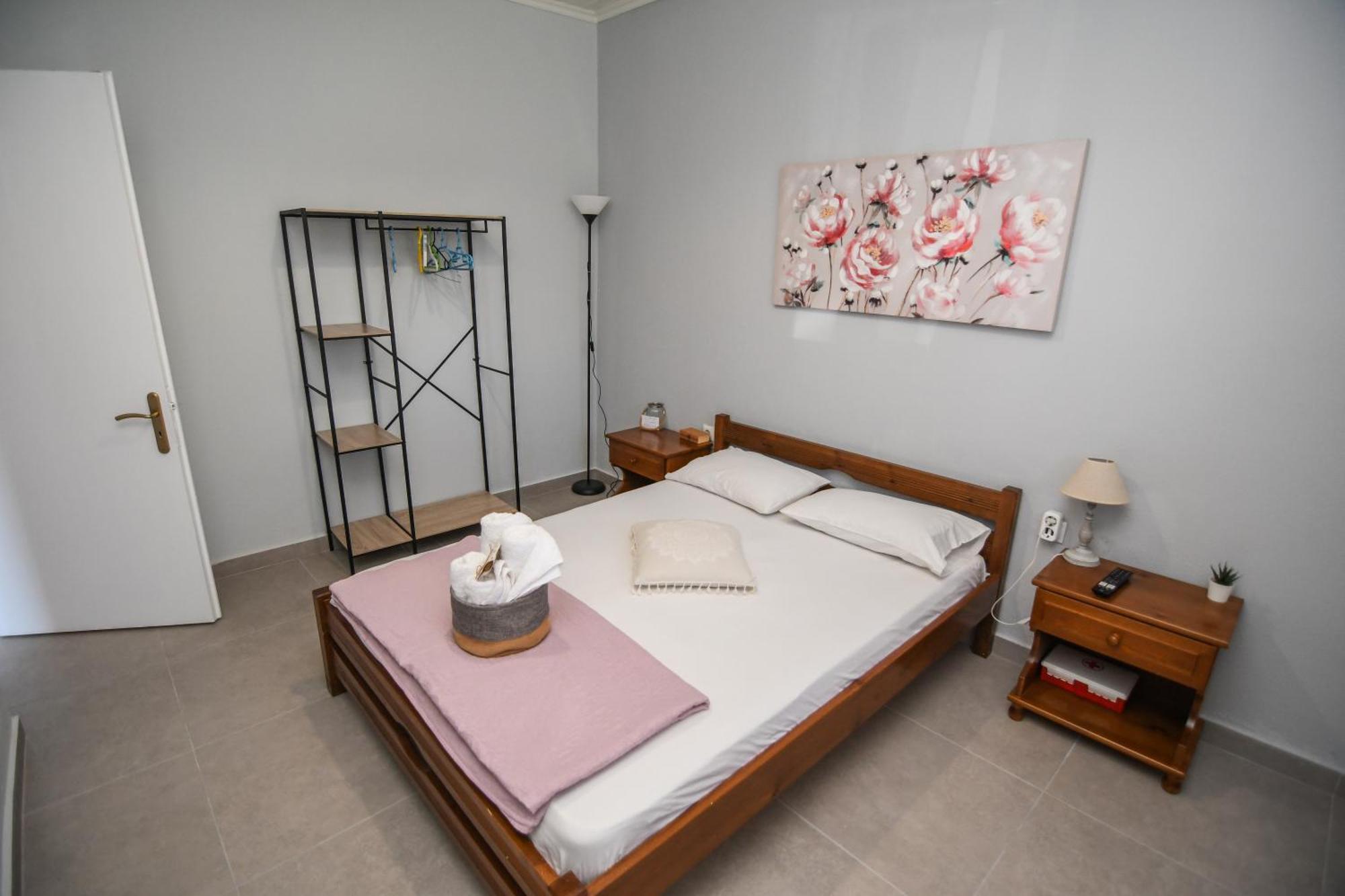 Rose Garden Apartments ミティカス エクステリア 写真